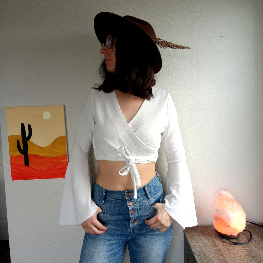 Women's Crop Top White Long Wide Sleeve Shein Brand Flowy top